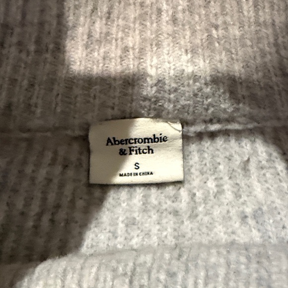 Abercrombie funnel neck sweater - Picture 2 of 2